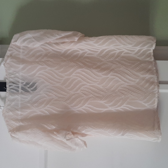 Lightly Used Shein Off White Top - Picture 2 of 3